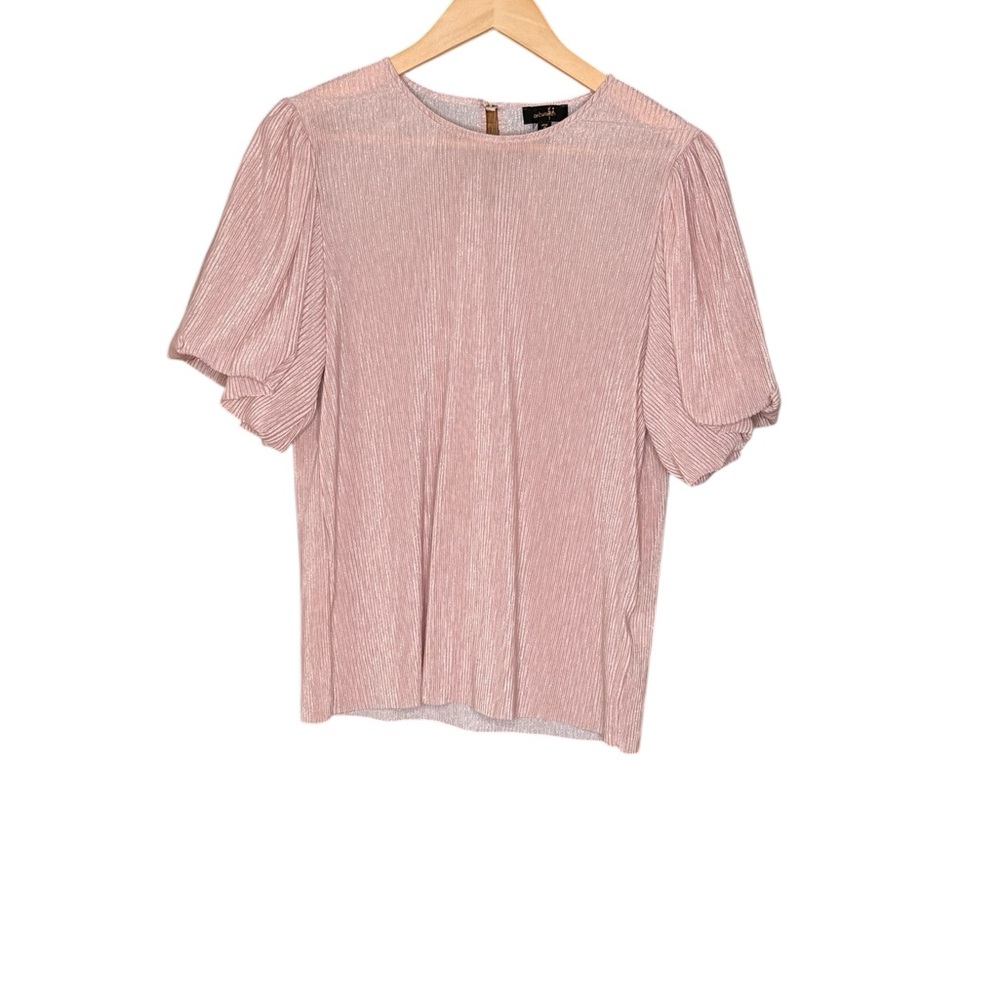 ontWealth Pink Textured Blouse Womens M Short Sleeve Puff Sleeve Feminine Chic